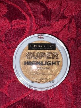 REVOLUTION Super Highlighter